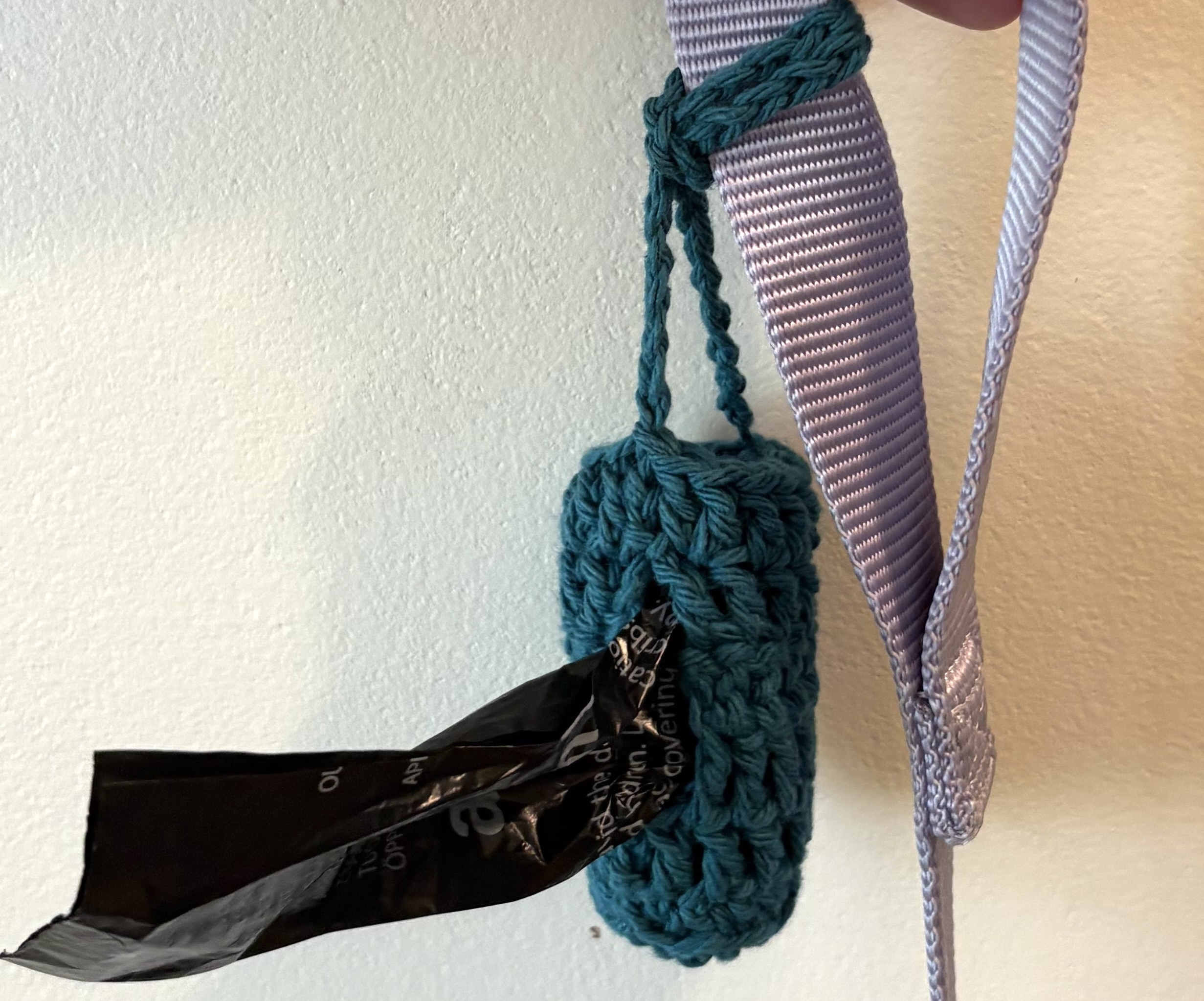 Free Crochet Pattern: Poop Bag Holder (15 minute project)